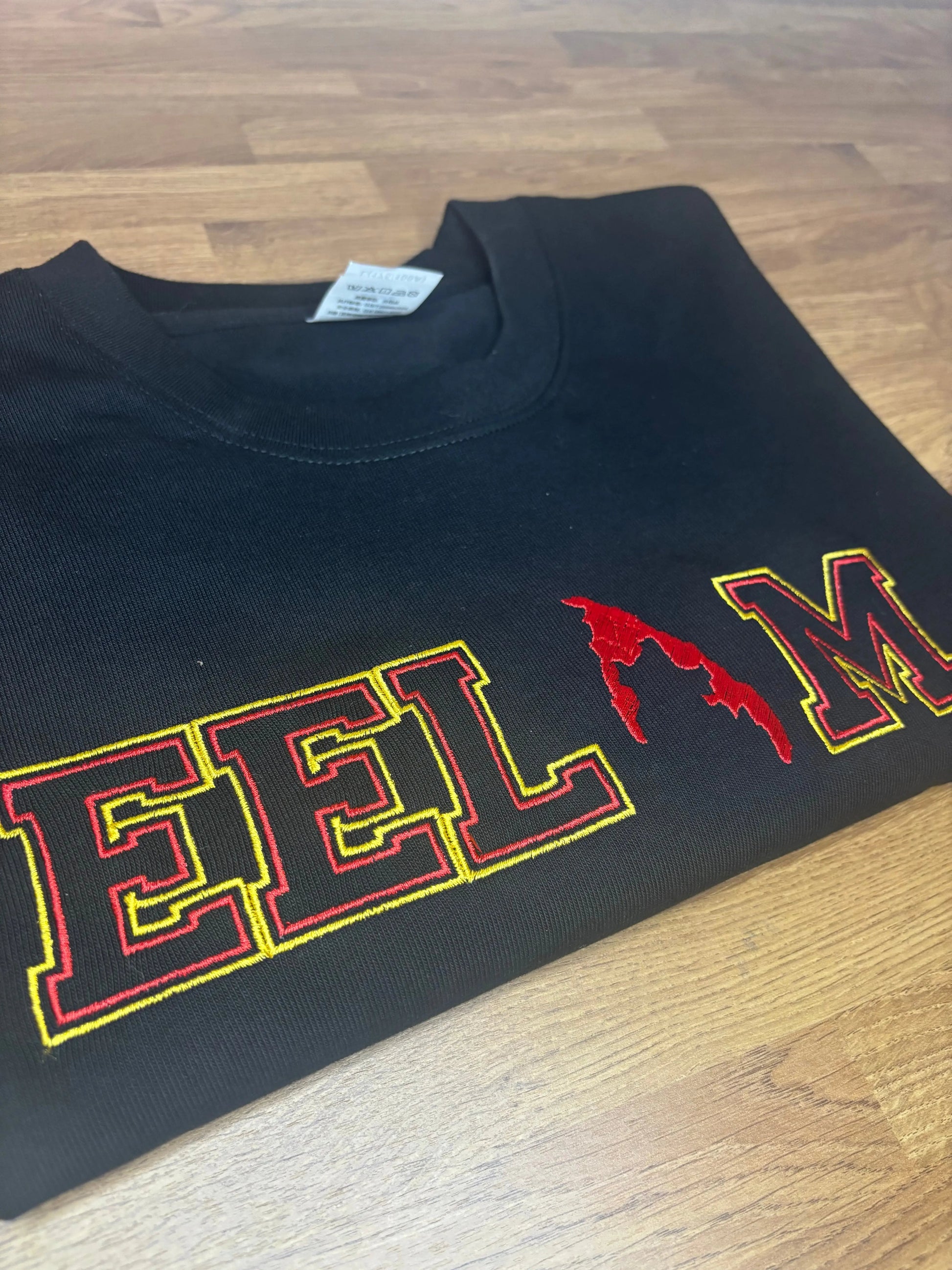 Sweat à capuche Eelam - confort et style identitaire Elanila.creations